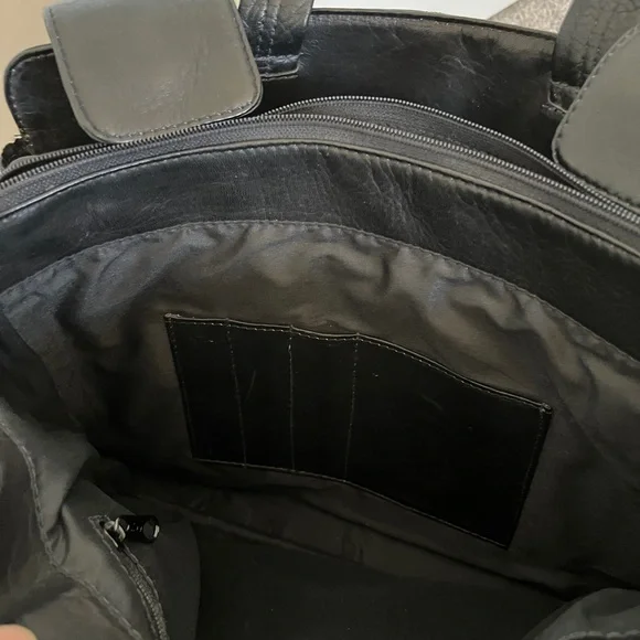 Hobo International Black Leather Tote Bag - Picture 10 of 12